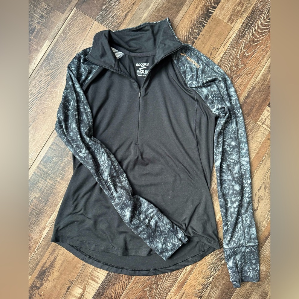 Brooks Half Zip